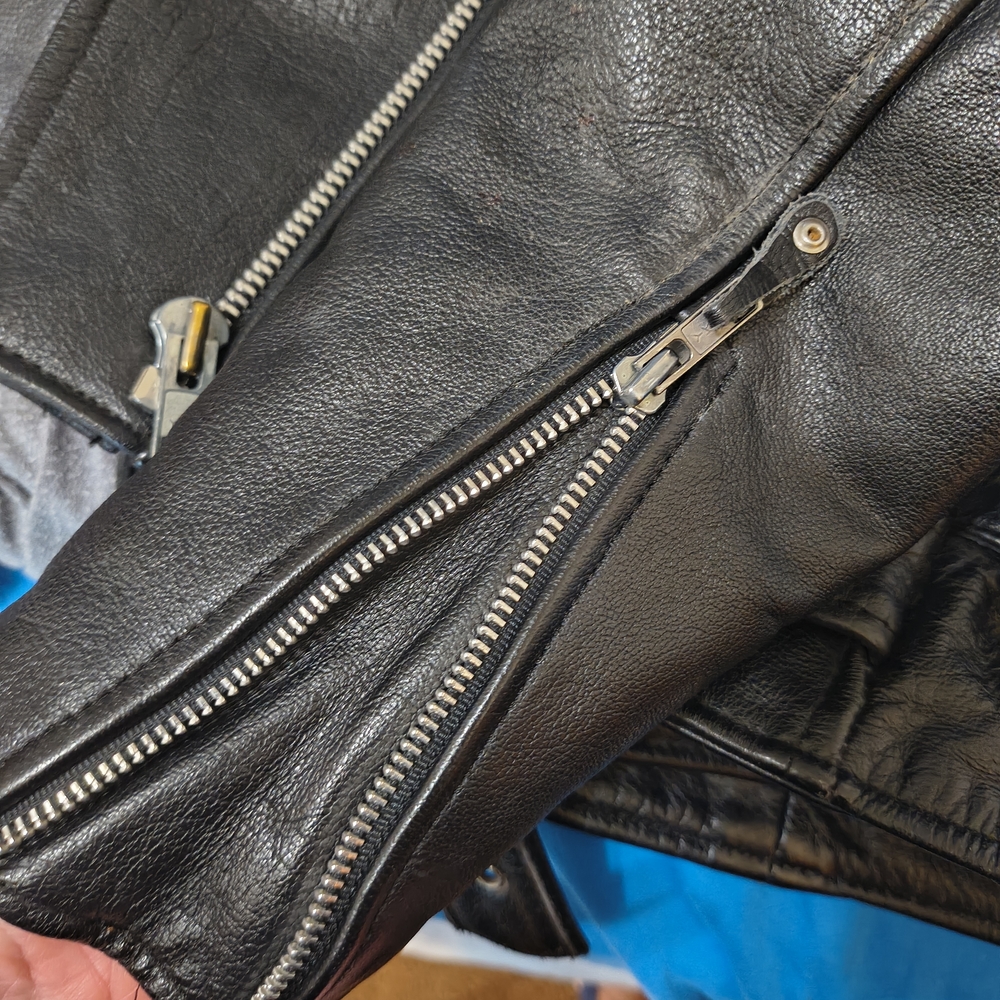 🛵 Vtg. 'The Perfect' Black Leather Biker Motorcycle Jacket - Picture 8 of 10